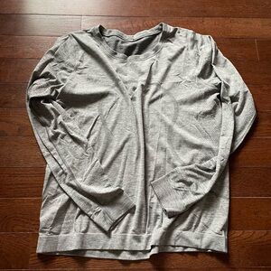 lululemon athletica Heather Gray Long Sleeve Top